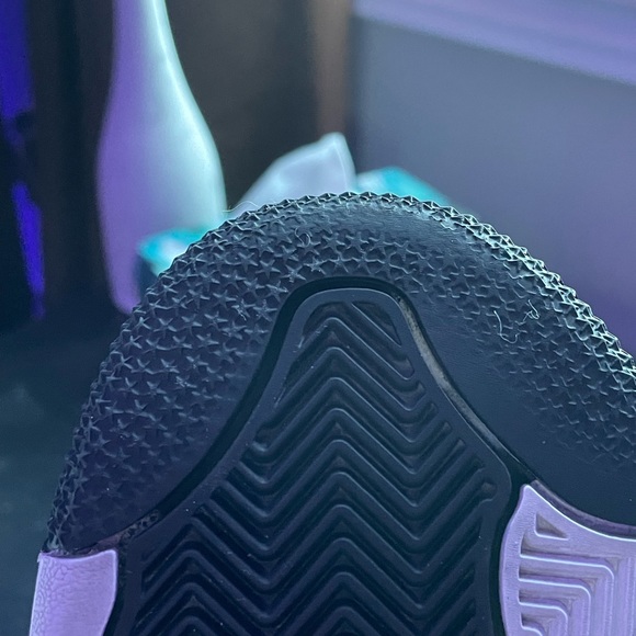 Jordan 4 Royalty Size 12 - Picture 7 of 9